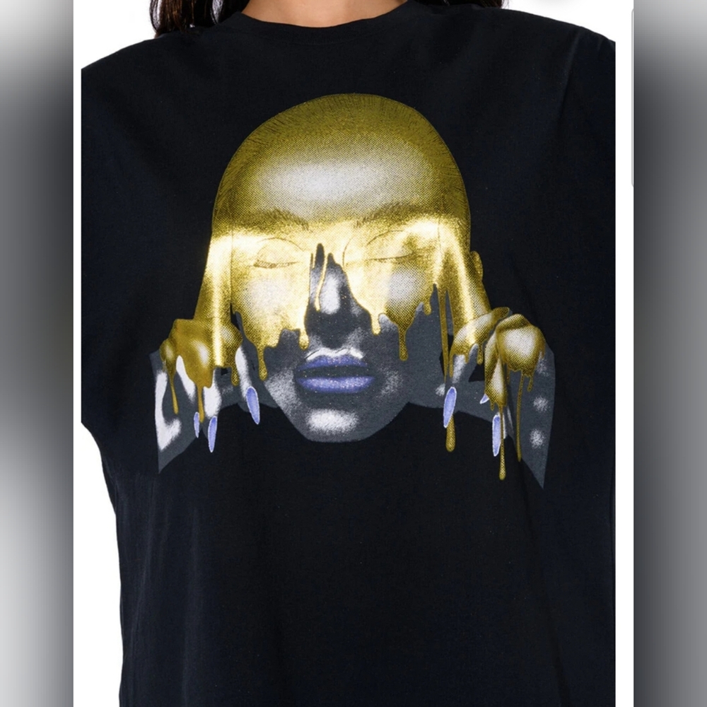 GOLD FOIL GRAPHIC TEE IN BLACK (O/S)